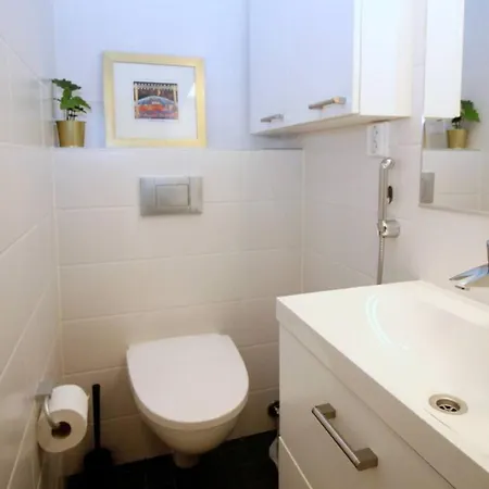 Three-room From Telakkaranta By The Aurajoki River شقة *